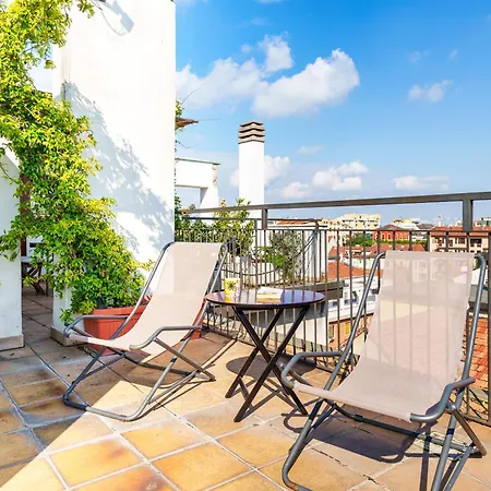 The Penthouse Daire